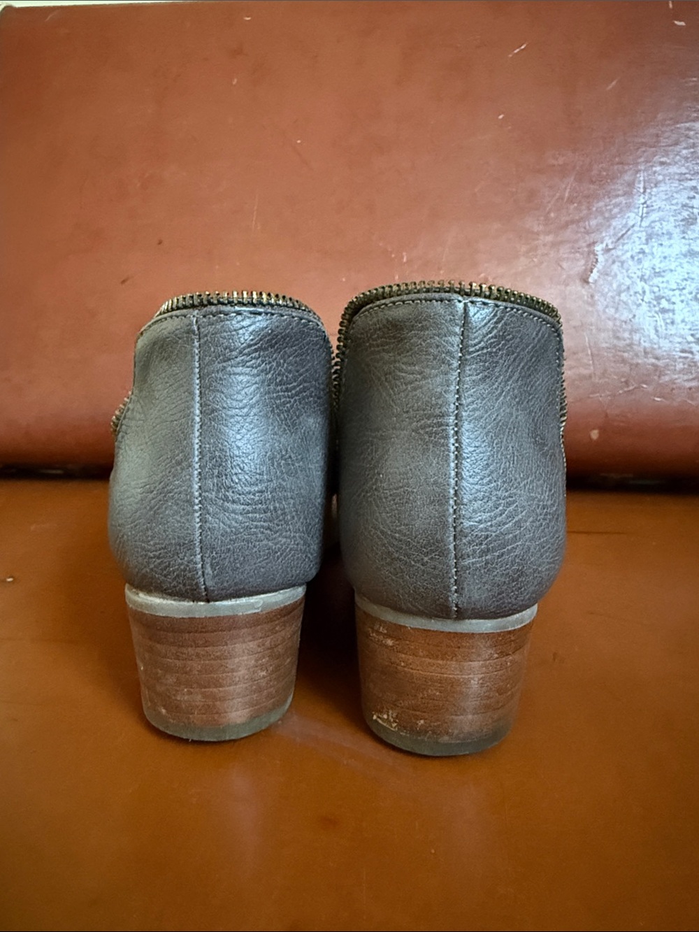 Forever 21 Brown Leather-Look Mule Clogs - Picture 4 of 6